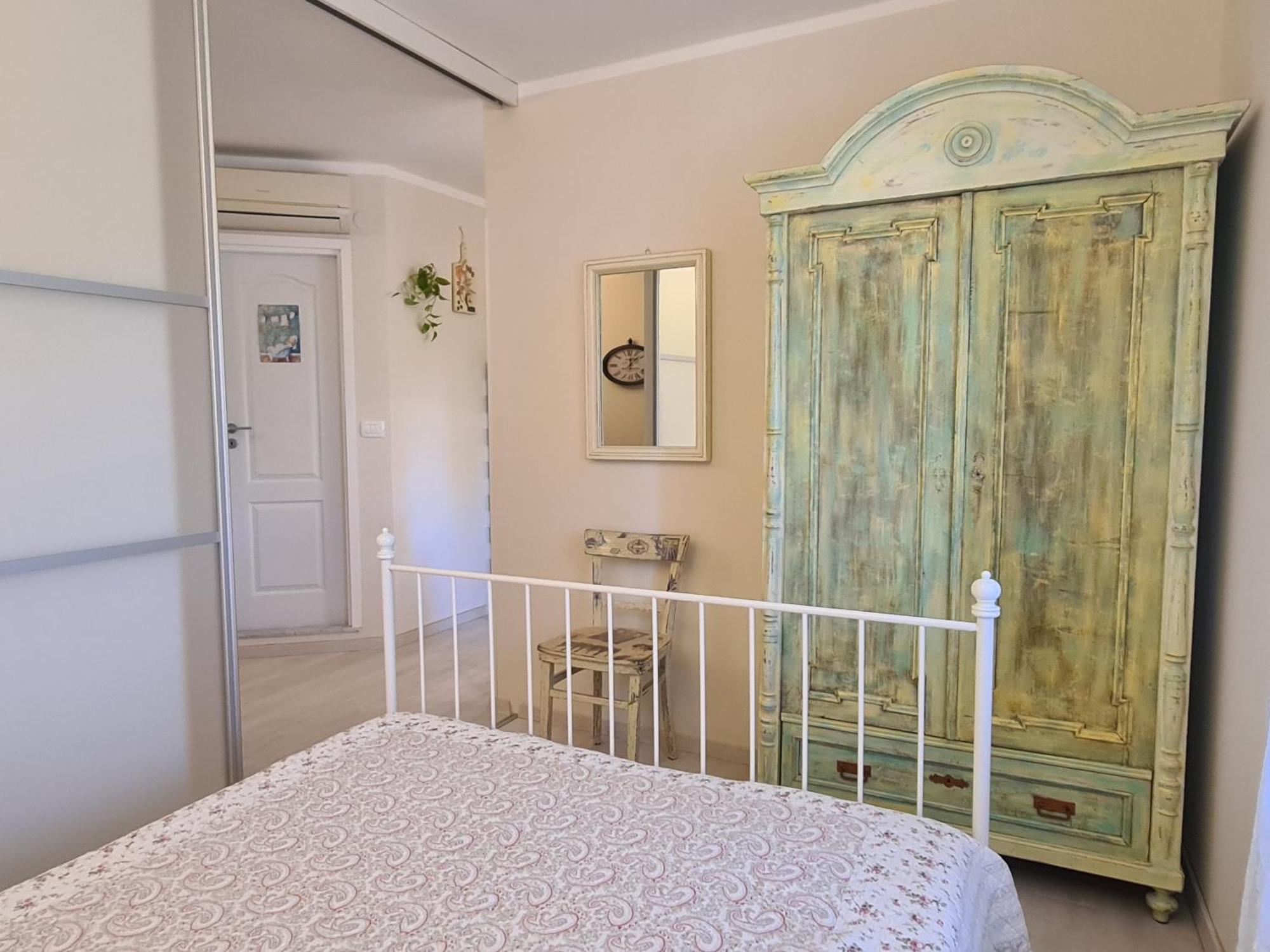 Beach Apartments Ловран Екстериор снимка